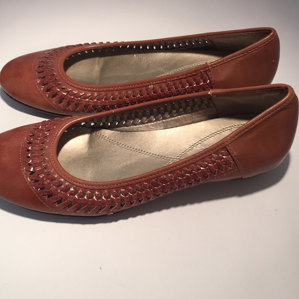 Naturalizer flats Size 8 brown Halia herringbone